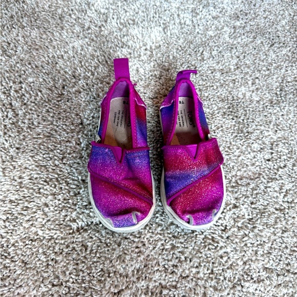TOMS BABY GIRLS ALPARGATA SLIP-ON SHOES Pink and Purple shimmer SIZE: 6 TODDLER - Picture 2 of 8